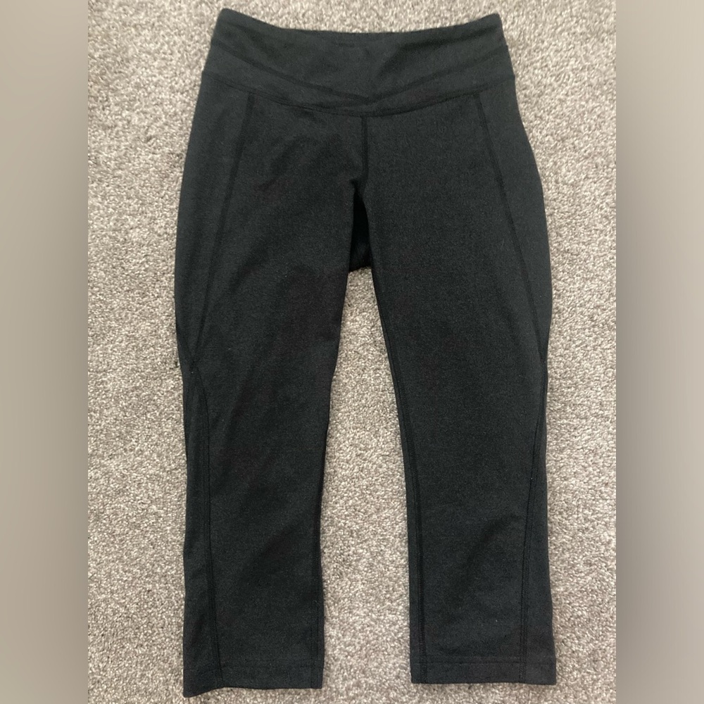 Preowned Lucy Powermax Hatha Collections Yoga Capri Leggings Pants Black Small